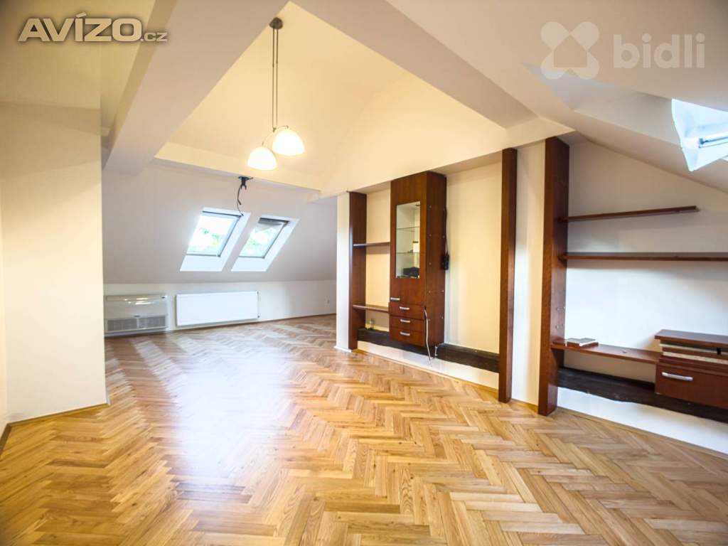 Foto inzerátu Pronájem rodinného domu, 5+kk, 242m2, pozemek 365 m2, Rooseveltova, Kladno