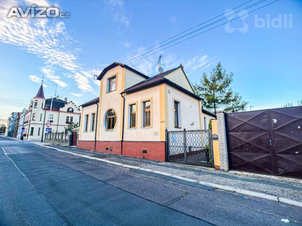 Foto inzerátu Pronájem rodinného domu, 5+kk, 242m2, pozemek 365 m2, Rooseveltova, Kladno
