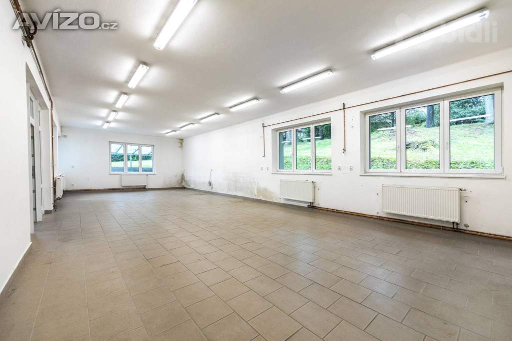 Foto inzerátu Prodej prostorného domu (670 m²) s velkým pozemkem v Dolní Kalné