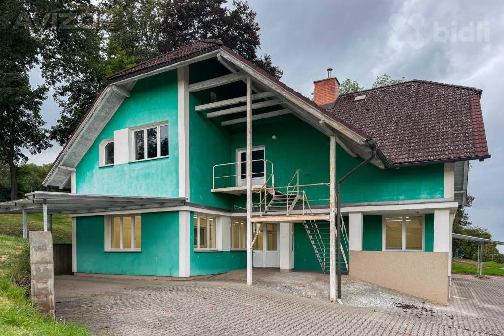 Foto inzerátu Prodej prostorného domu (670 m²) s velkým pozemkem v Dolní Kalné