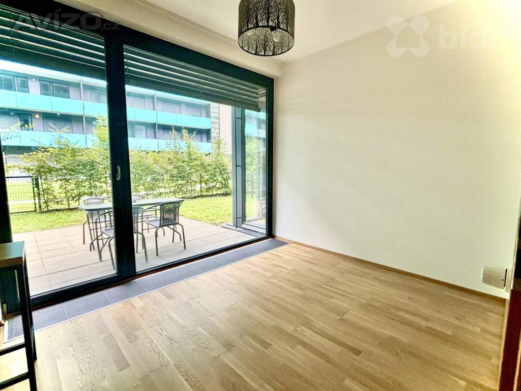 Foto inzerátu Rezervace! Pronájem moderního bytu 2+kk se zahrádkou - Praha 7, Holešovice