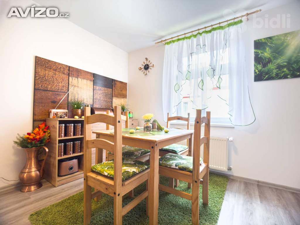 Foto inzerátu Prodej prostorné vily s čtyřmi byty ve vyhledávané části Františkových Lázní