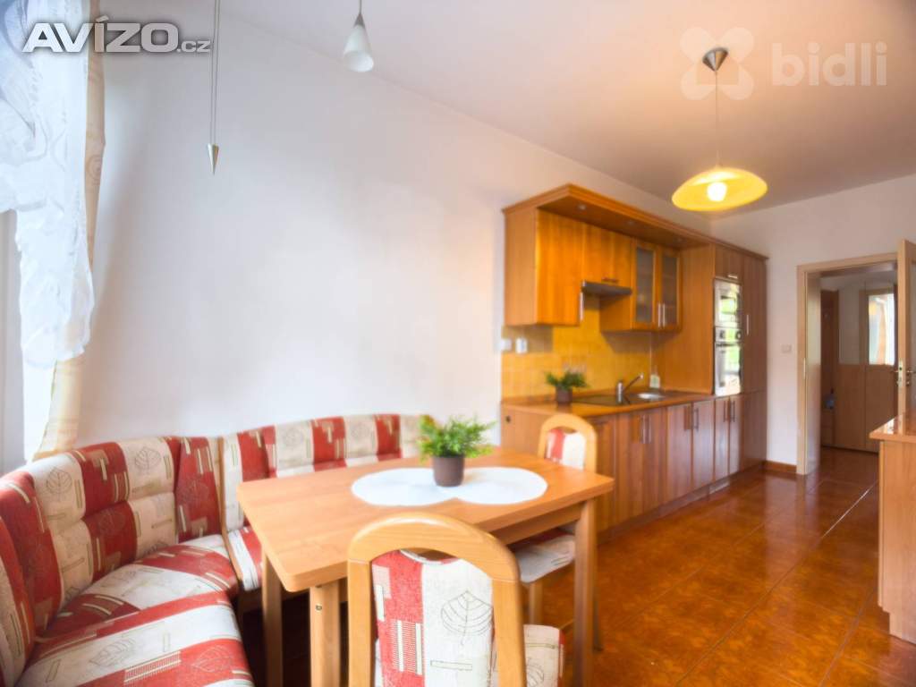 Foto inzerátu Prodej prostorné vily s čtyřmi byty ve vyhledávané části Františkových Lázní