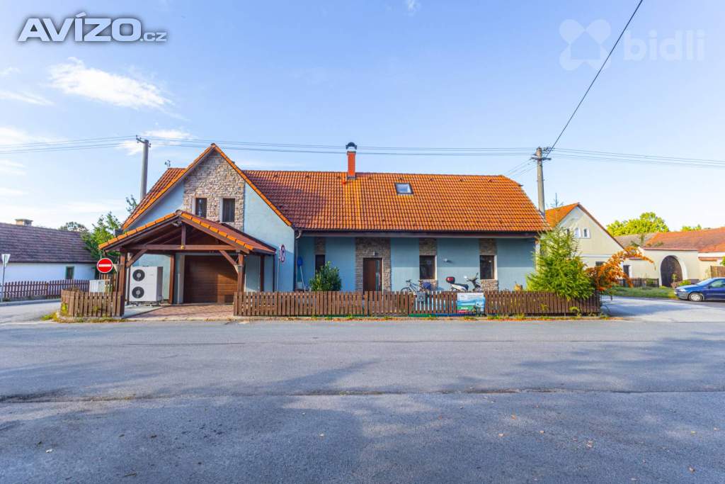 Prodej Rodinný dům 4+1, 180 m² užitné plochy, pozemek 338 m² - Lužnice u Třeboně