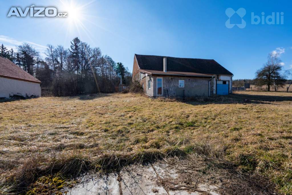Foto inzerátu Na prodej dům na stavebním pozemku 3.097 m2 u Dobříše