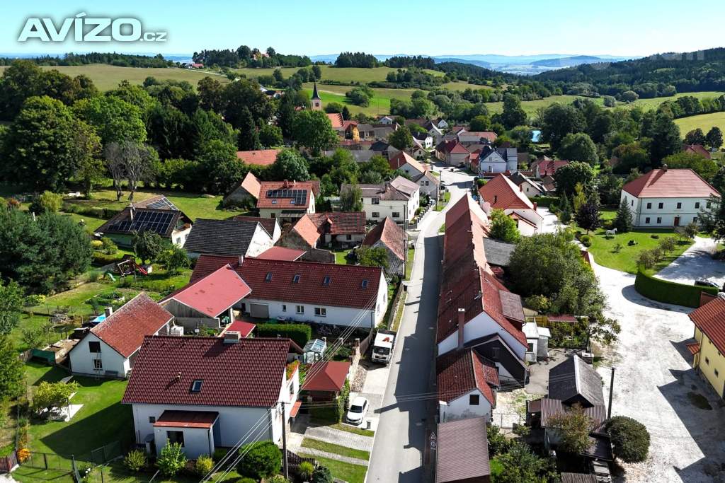 Foto inzerátu Prostorný dvougenerační dům s možností podnikání - Kraselov u Strakonic