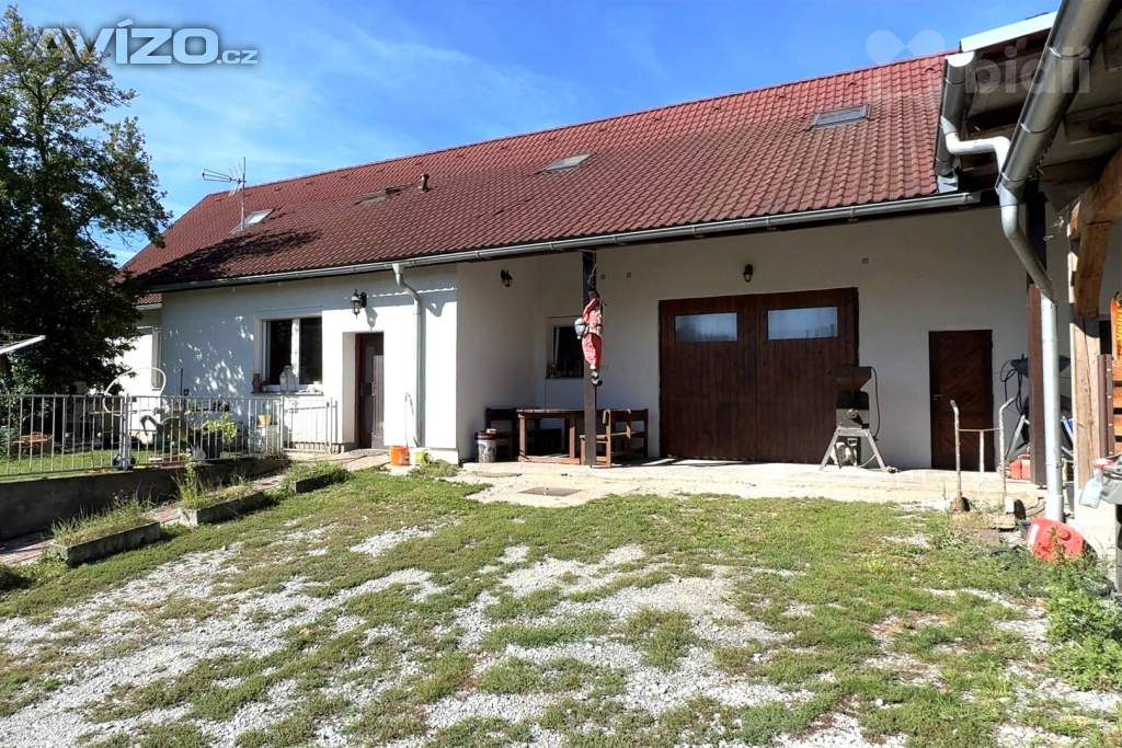 Foto inzerátu Prostorný dvougenerační dům s možností podnikání - Kraselov u Strakonic