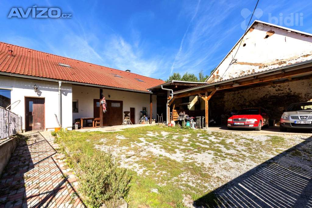 Foto inzerátu Prostorný dvougenerační dům s možností podnikání - Kraselov u Strakonic