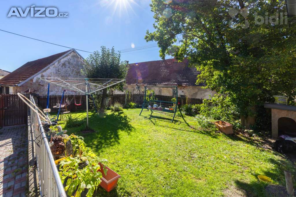 Foto inzerátu Prostorný dvougenerační dům s možností podnikání - Kraselov u Strakonic