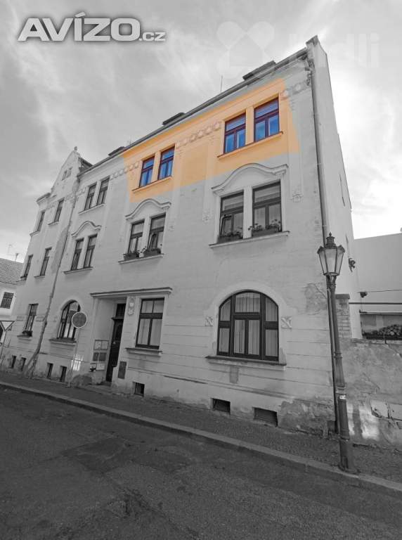 Prodej bytu 3+1 s půdním prostorem, sklepem a výhledem na historické dominanty Litoměřic