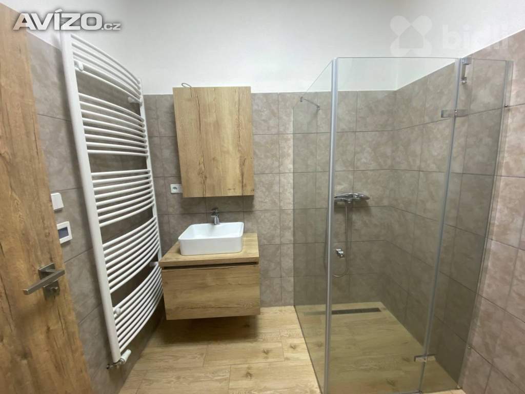 Foto inzerátu Pronájem prostorného bytu 2+kk v obci Vlčková