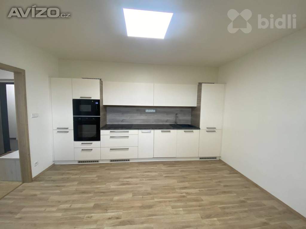 Foto inzerátu Pronájem prostorného bytu 2+kk v obci Vlčková