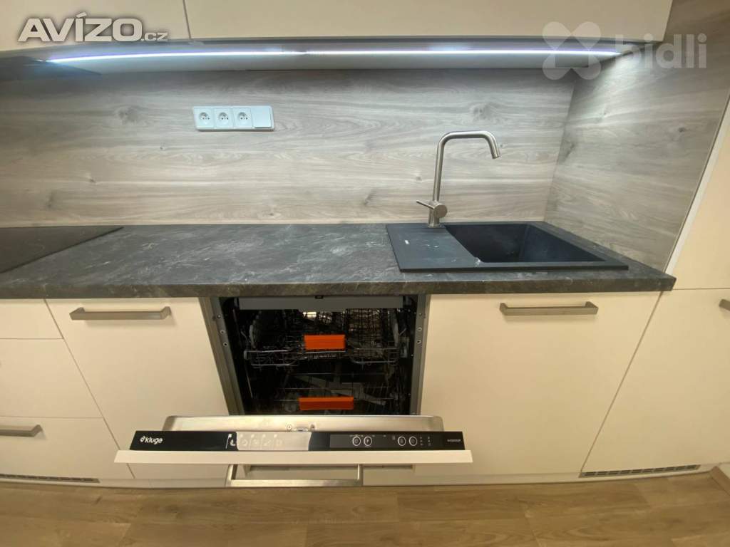 Foto inzerátu Pronájem prostorného bytu 2+kk v obci Vlčková