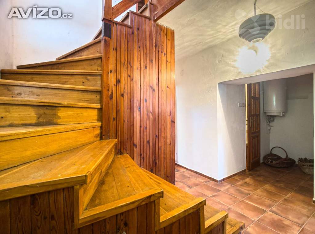 Foto inzerátu Prodej RD - chalupy, 154 m2, 2 bytové jednotky, zahrada, stodola, Orlík nad Vltavou