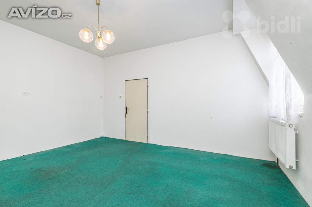 Foto inzerátu Byt 2+1 před rekonstrukcí, garáž, sklep