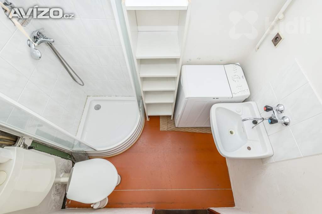 Foto inzerátu Byt 2+1 před rekonstrukcí, garáž, sklep