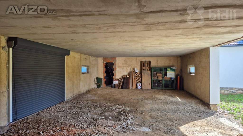 Foto inzerátu Komerční objekt vhodný pro vybudování apartmánů, užitná plocha 2846 m2, pozemek 2054 m2