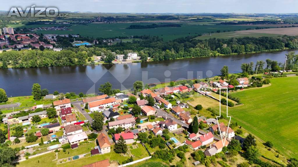 Foto inzerátu Prodej pozemku v obci Hněvice