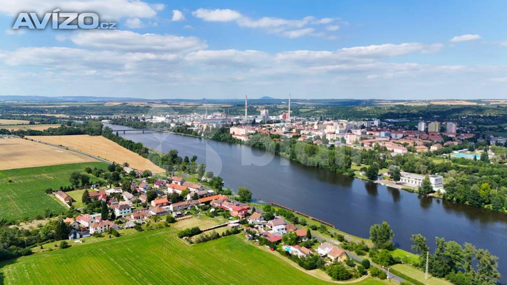 Foto inzerátu Prodej pozemku v obci Hněvice