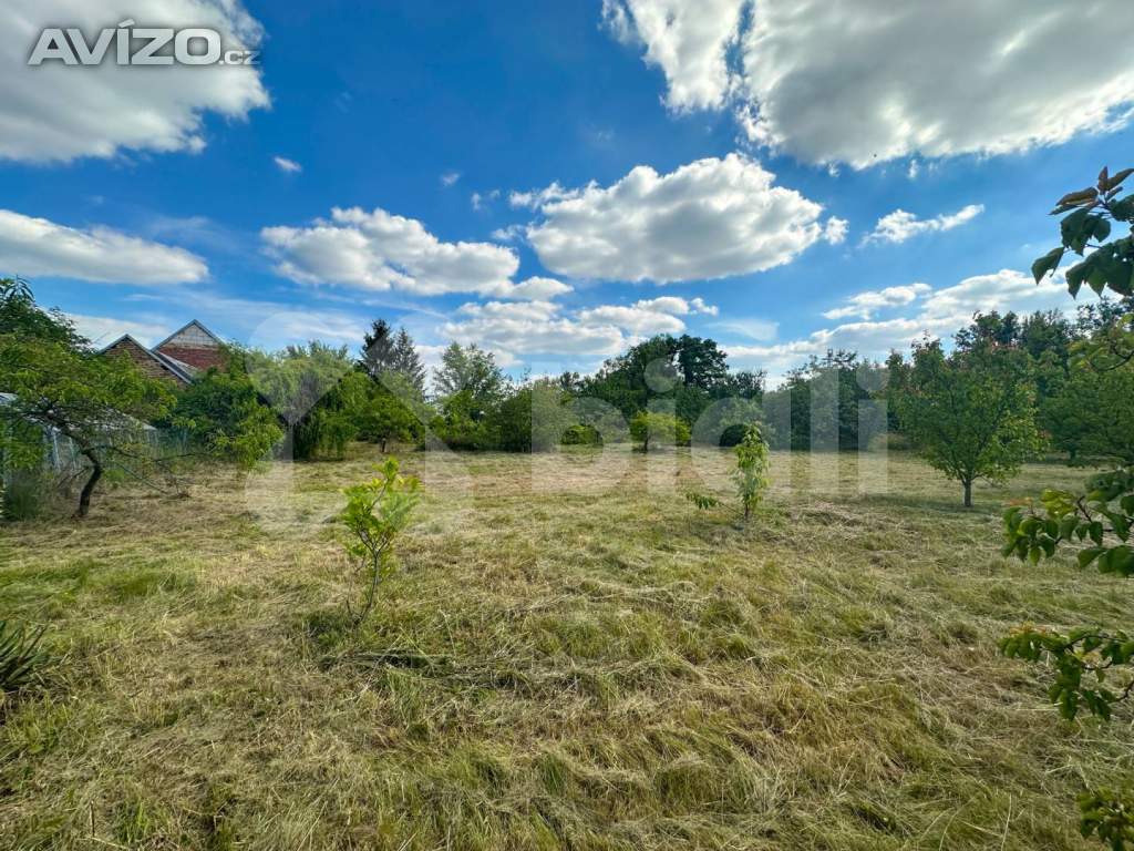 Foto inzerátu Prodej pozemku v obci Hněvice