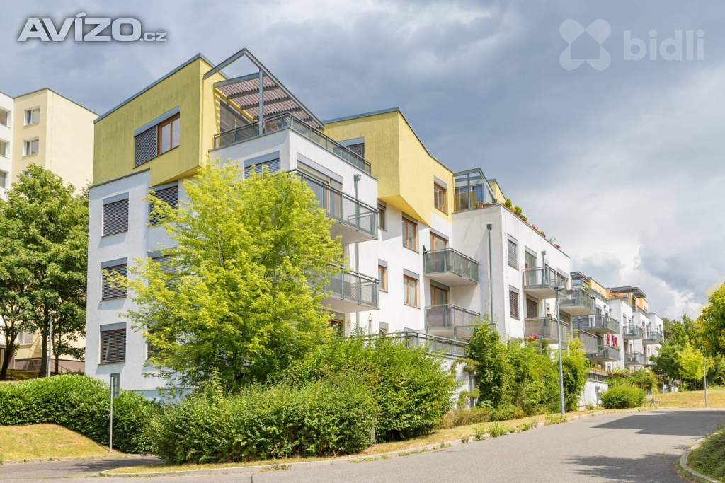 pronájem 2+KK s balkonem a garážovým stáním, Praha 5 - Hlubočepy