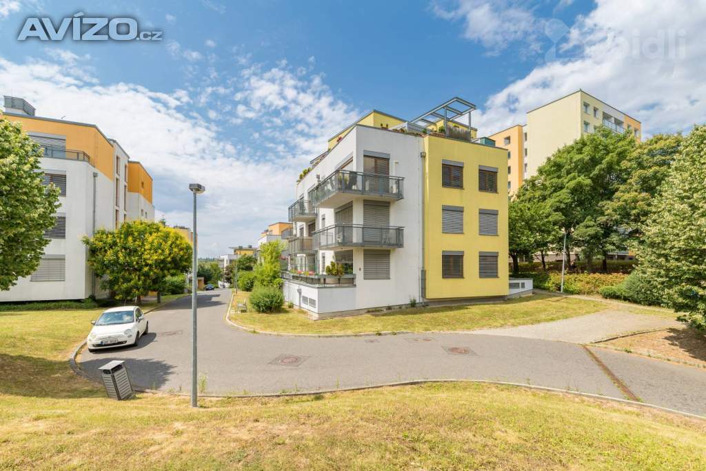 Foto inzerátu pronájem 2+KK s balkonem a garážovým stáním, Praha 5 - Hlubočepy