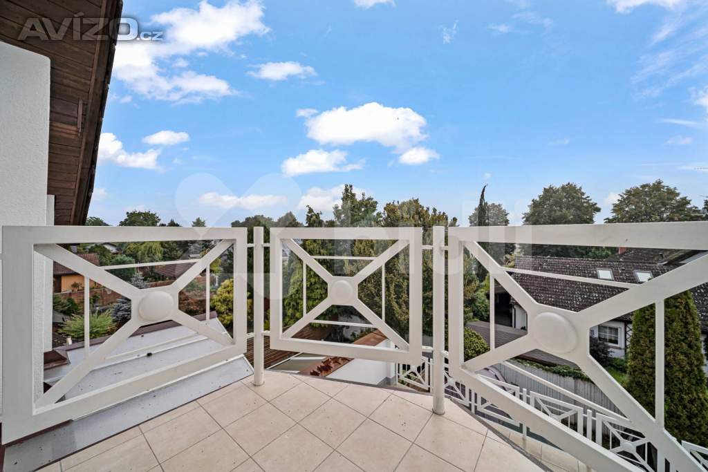 Foto inzerátu Prodej, rodinný dům s nebytovým prostorem, Svobodné Dvory, Hradec Králové