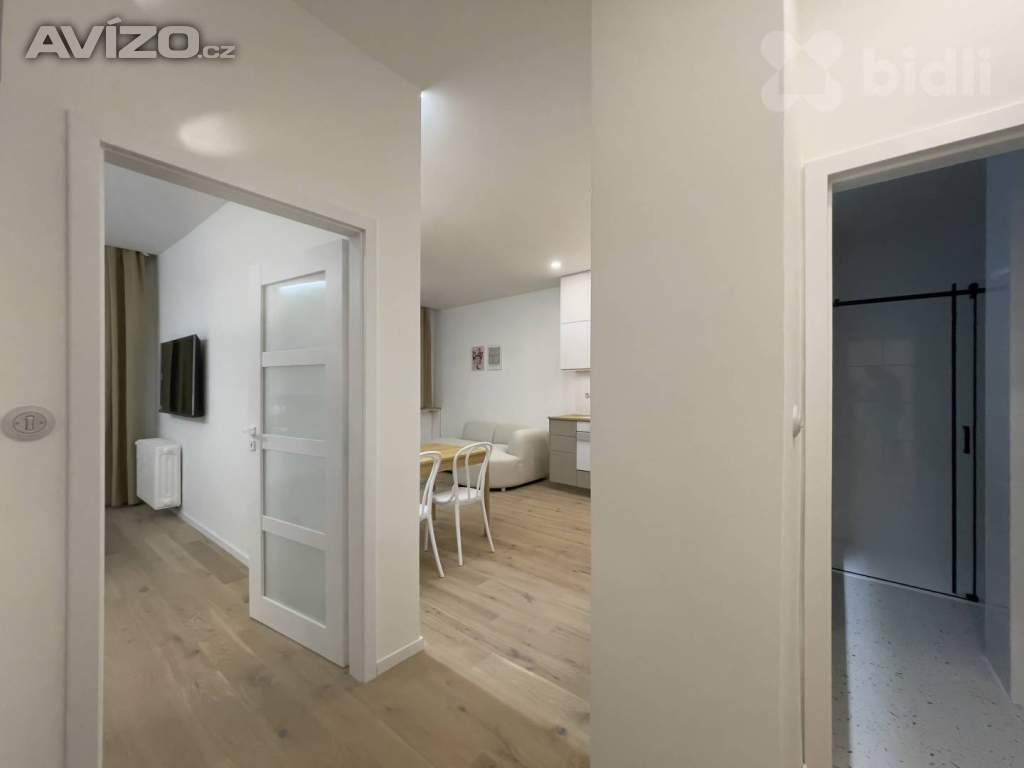 Foto inzerátu Moderní byt 2kk po kompletní rekonstrukci, 55m v centru Vršovic