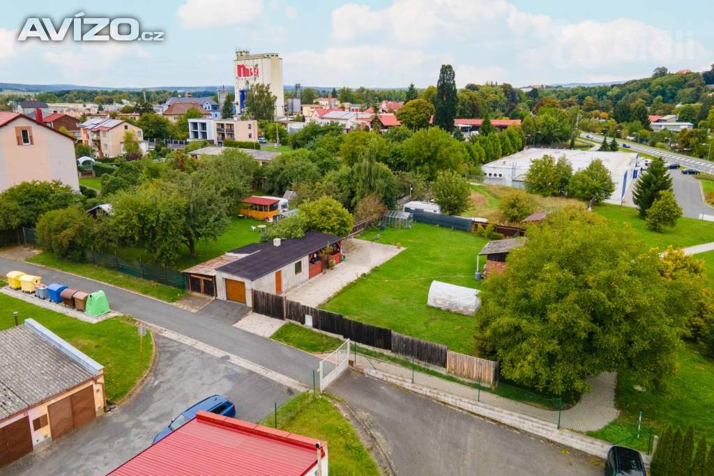 Prodej zajímavého stavebního pozemku s garáží