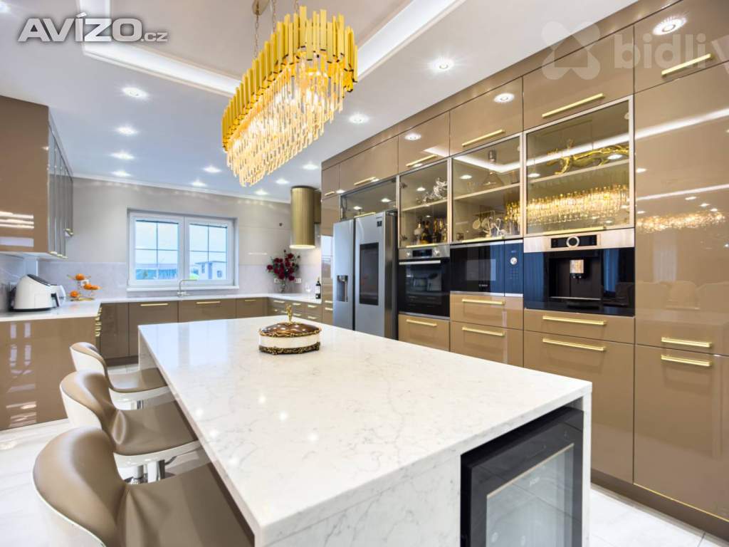 Foto inzerátu luxusní dům v obci Zlatá