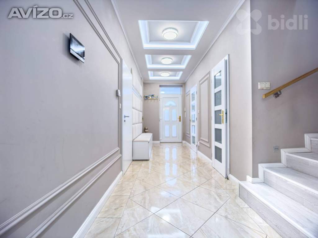 Foto inzerátu luxusní dům v obci Zlatá