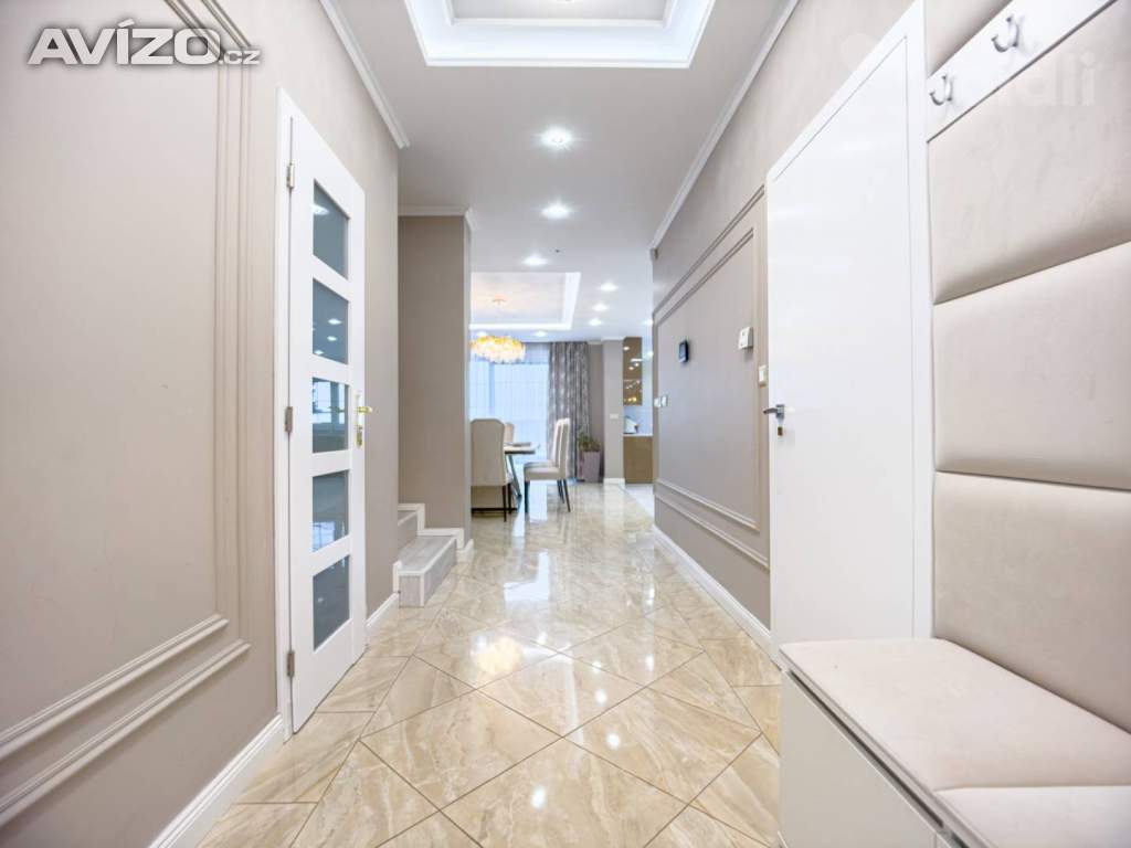 Foto inzerátu luxusní dům v obci Zlatá