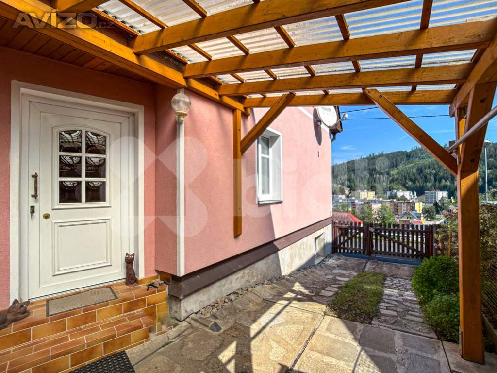 Foto inzerátu Prodej rodinný dům 3+1, pozemek 852, Kraslice