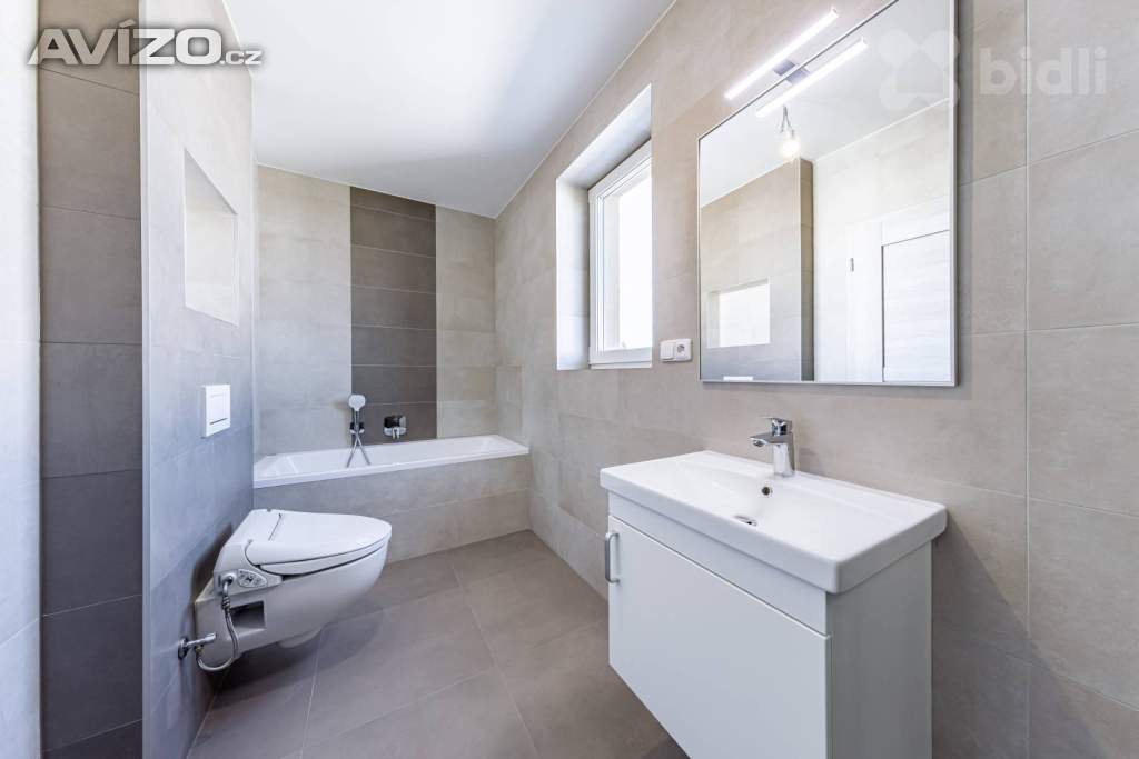 Foto inzerátu Na prodej: Řadový rodinný dům 5+kk s pozemkem 408 m2 - Hořovice, okres Beroun