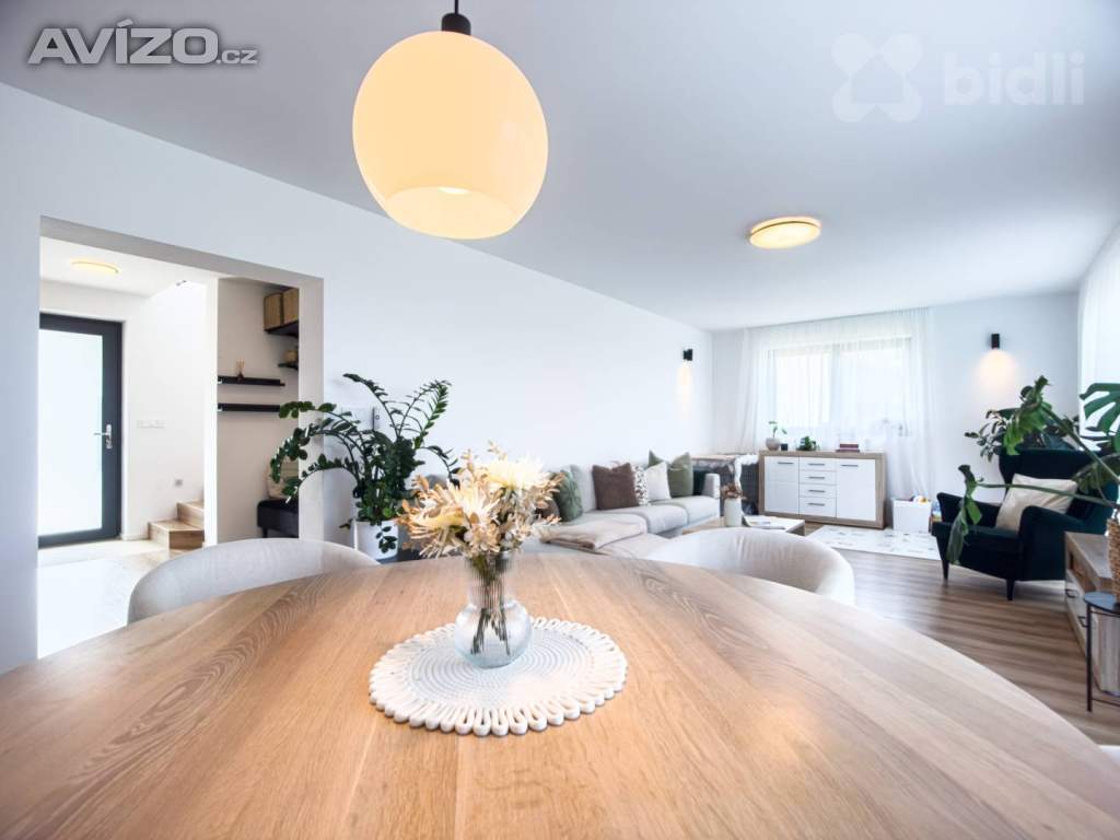 Foto inzerátu Novostavba rodinného domu 5+1, Neslovice - Jasanová, garáž, terasa