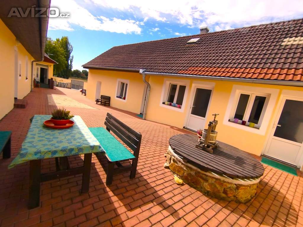 Foto inzerátu Stylové vesnické stavení  - penzion/ubytování v srdci Jižních Čech