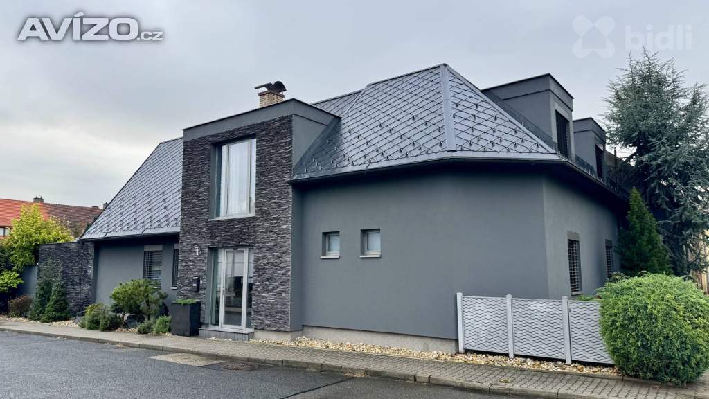 Prodej rodinného domu 245m2, pozemek 549m2, Staré Město