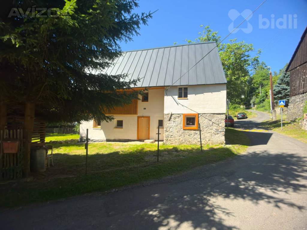 Foto inzerátu Prodej reakreačního domu 3+1 se zahradou 686 m2 v klidné přírodě - Starý Šachov