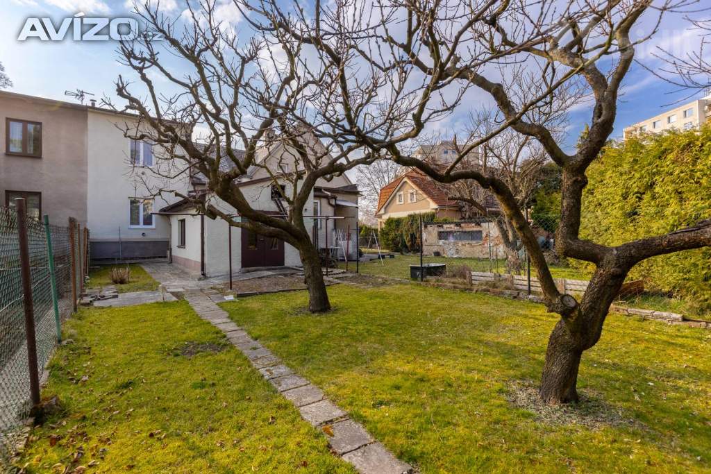 Foto inzerátu Prodej domu 4+1 se zahradou, Třebeš