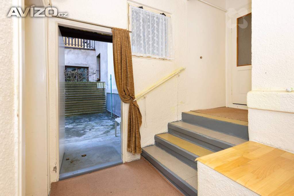 Foto inzerátu Prodej domu 4+1 se zahradou, Třebeš