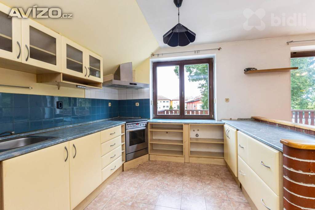 Foto inzerátu Prodej dvougeneračního domu 9+2 s garáží v Praze 9 - Vinoř.