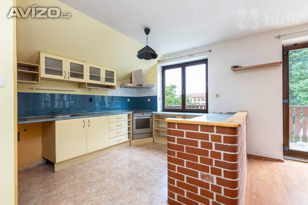 Foto inzerátu Prodej dvougeneračního domu 9+2 s garáží v Praze 9 - Vinoř.