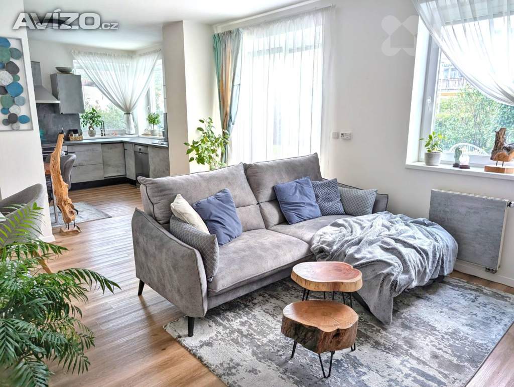 Pronájem bytu 2+kk, 62 m2, terasa, zahrada, park. stání, Dělená, Praha 5 - Řeporyje