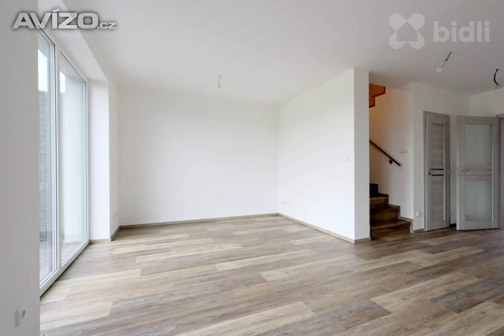 Foto inzerátu Rodinný dům 5+kk s garáží a zahradou - novostavba na pozemku 501 m², Hořovice