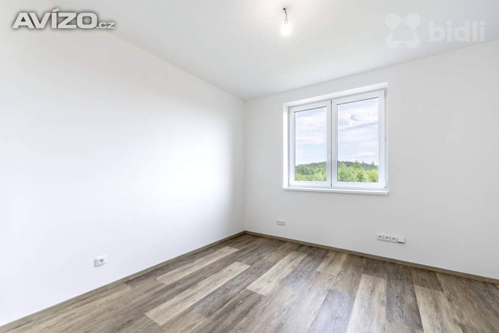Foto inzerátu Rodinný dům 5+kk s garáží a zahradou - novostavba na pozemku 501 m², Hořovice