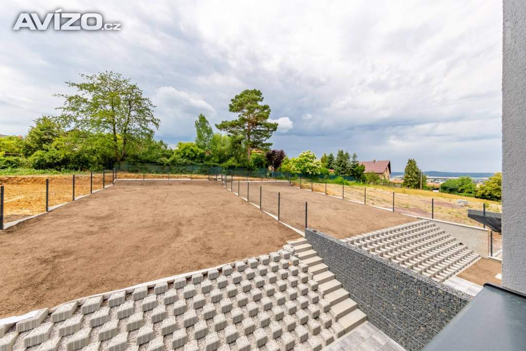 Foto inzerátu Rodinný dům 5+kk s garáží a zahradou - novostavba na pozemku 501 m², Hořovice