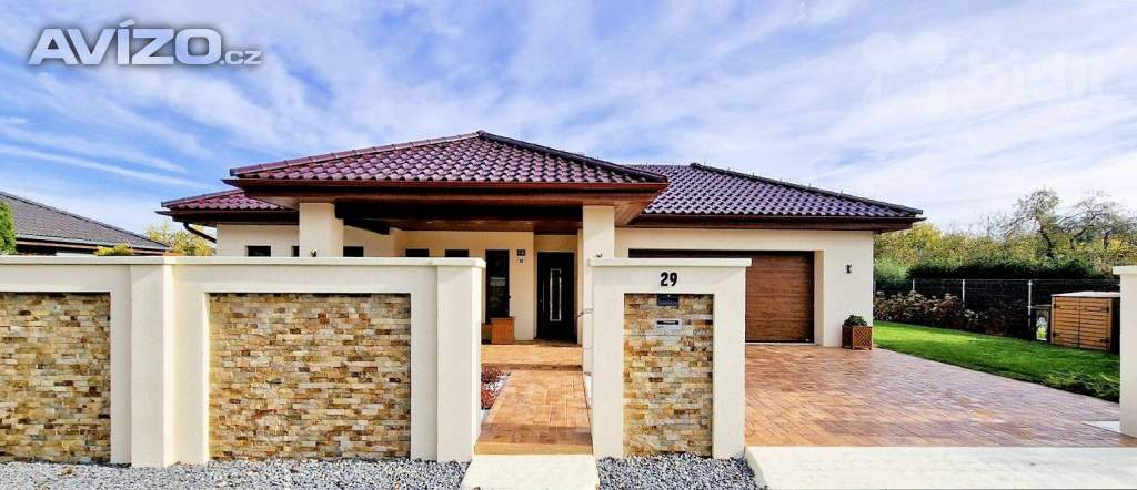 Prodej vily 220 m2, pozemek 1243 m2, Lužická, Šternberk