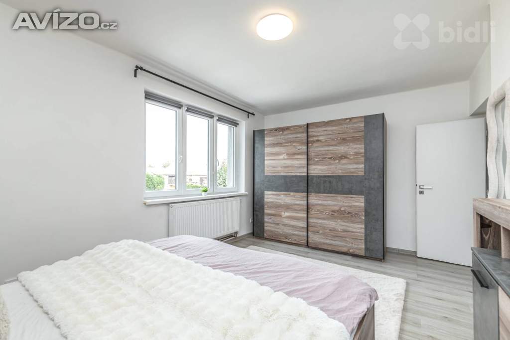 Foto inzerátu Byt 3+kk po rekonstrukci, s klimatizací, sklepem a dvojgaráží, Budihostice