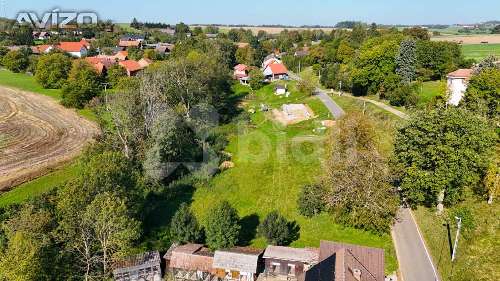 Foto inzerátu Prodej stavebního pozemku v Hřmeníně 2030 m2