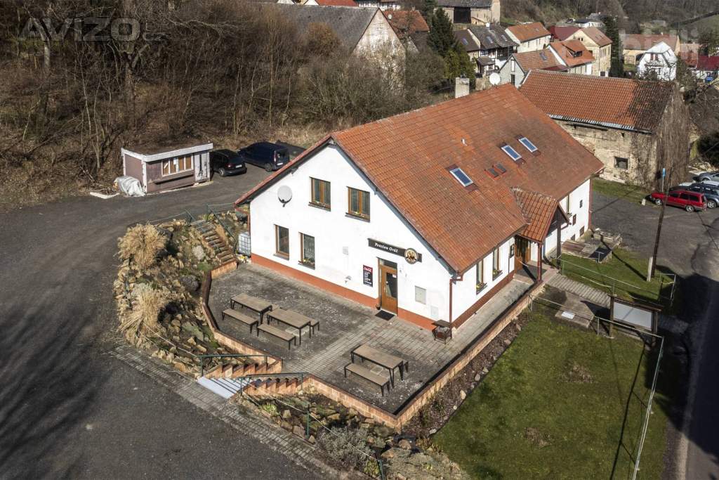 Výjimečný dům 5+kk s potenciálem 3 bytových jednotek v srdci Českého středohoří